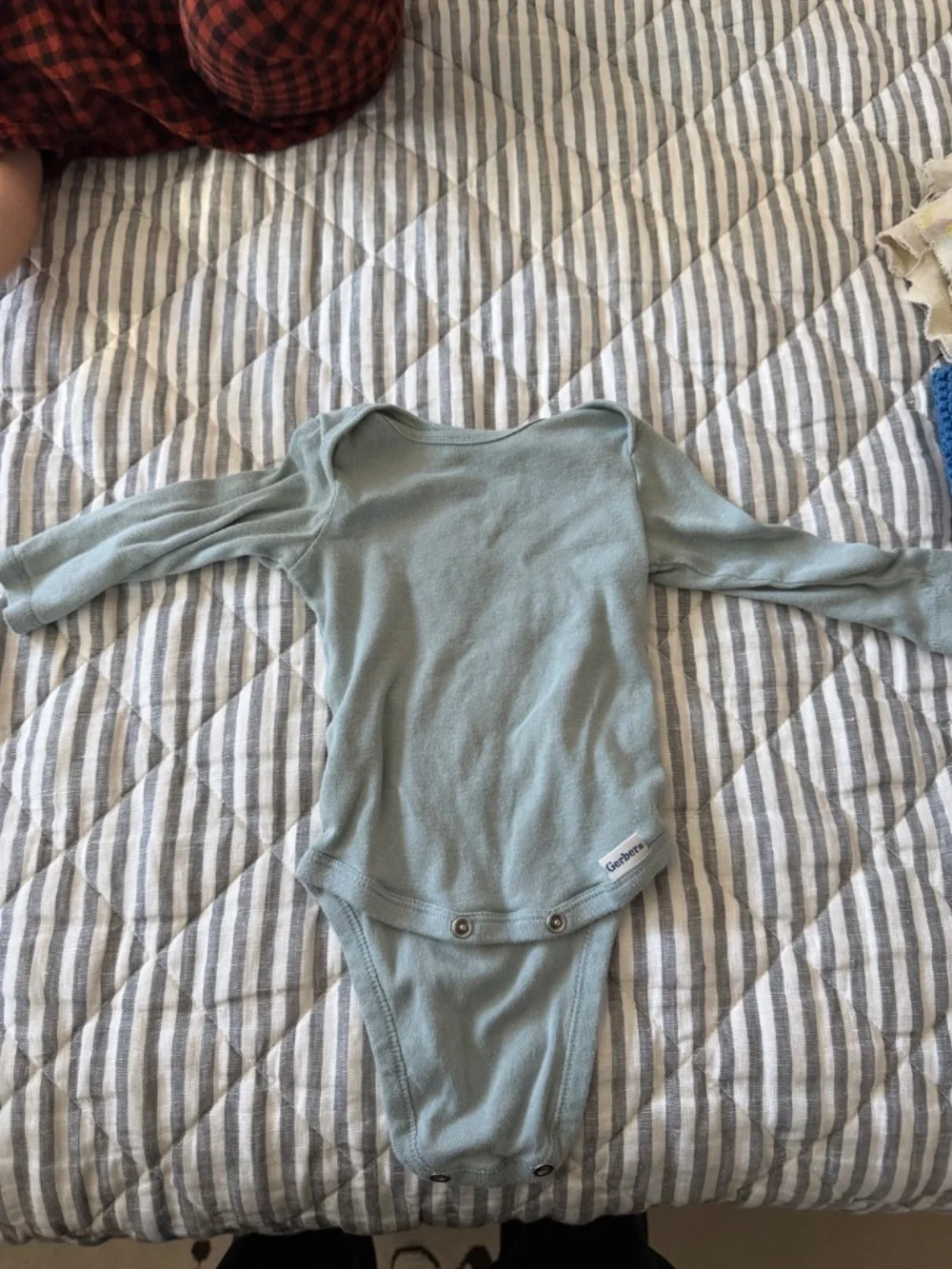 Gerber onesies 4 pack long sleeve 0-3